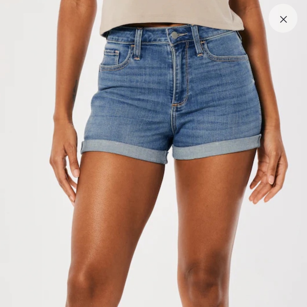 Hollister Denim Blue Jean Short Advanced Stretch Mid-rise 7”. NWT